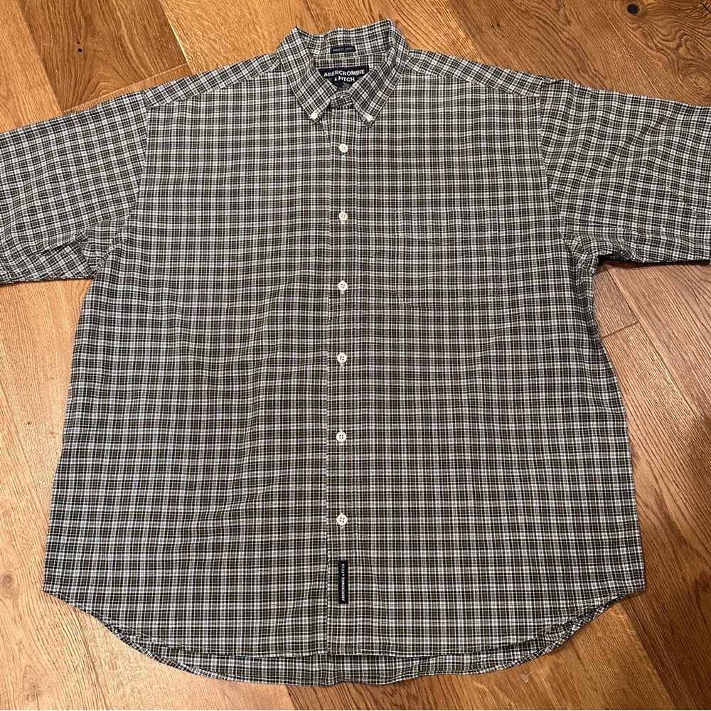 AberCrombie and Fitch men’s button-down short sleeve shirt